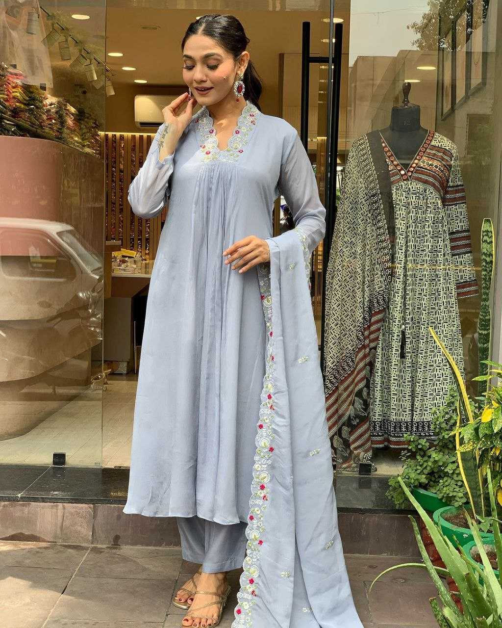 Ynf Pure Viscos KESH529 HEER Suits & Dresses Wedding Collections Festive Collections Wholesale Ladies Suits Embroidery Suits Ladies Silk Suit Manufacturer