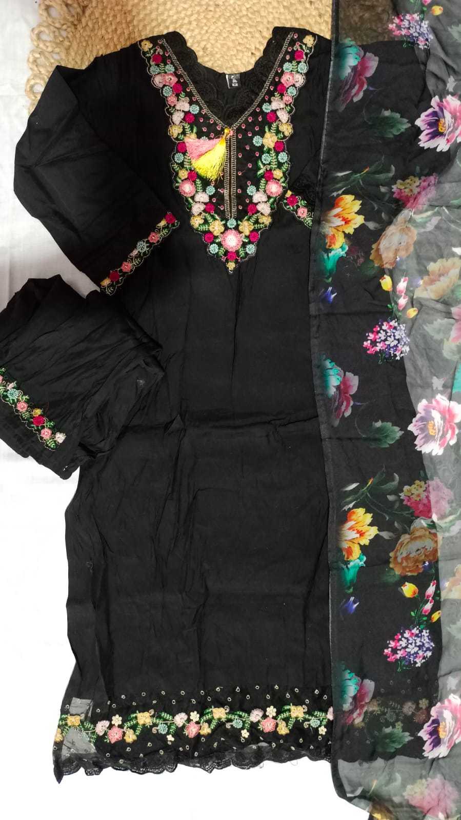 Ynf Pure Viscos RIN222 SI-219 Kurti Wholesale Designer Kurtis Embroidered Kurtis Black Kurtis Manufacturer