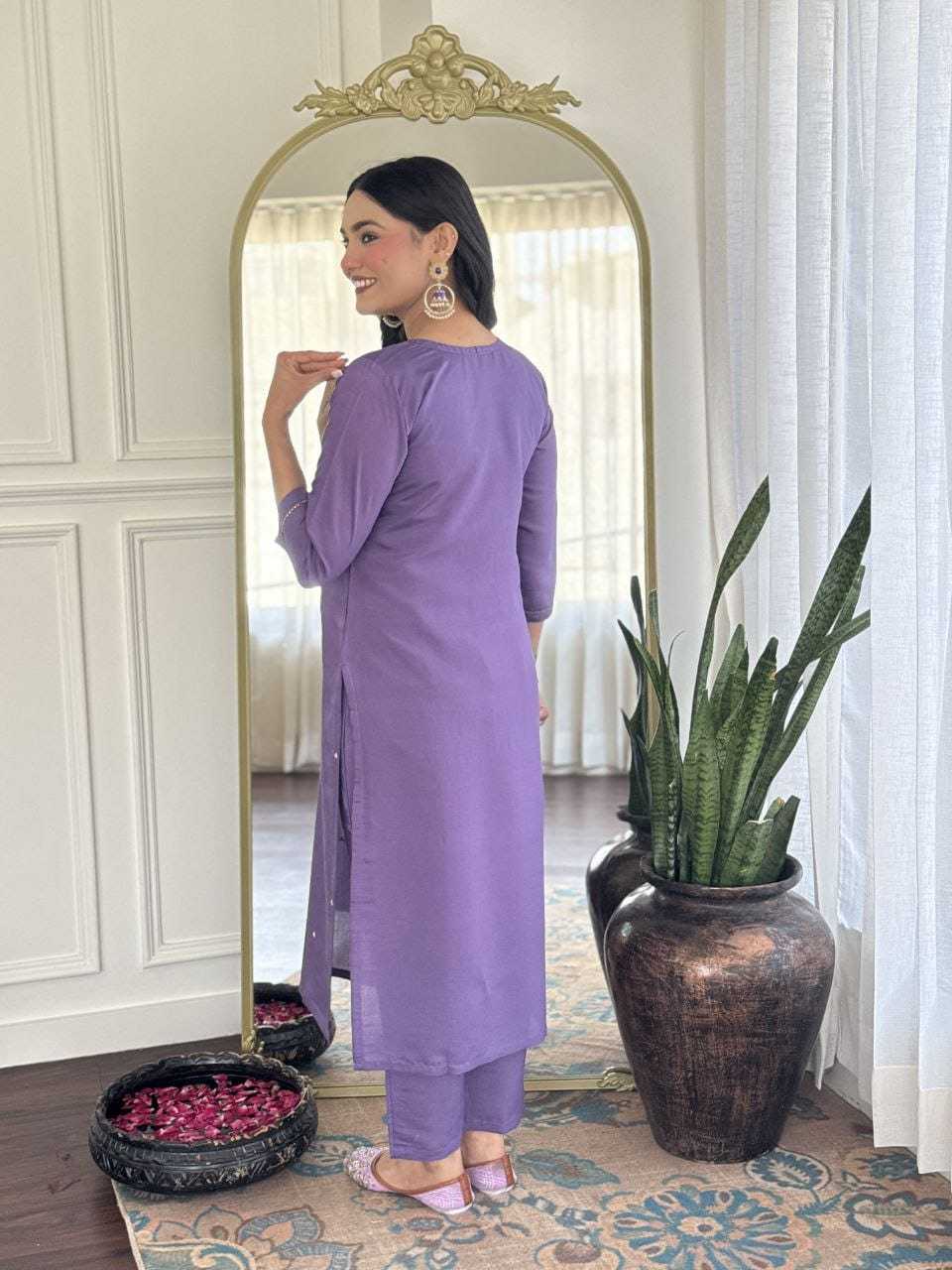 Ynf Pure Viscos RIN222 SI-242 Kurti Wholesale Designer Kurtis Rayon Kurtis Embroidered Kurtis Manufacturer