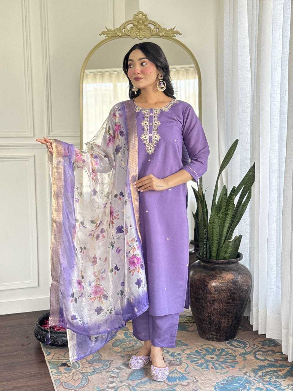 Ynf Pure Viscos RIN222 SI-242 Kurti Wholesale Designer Kurtis Rayon Kurtis Embroidered Kurtis Manufacturer