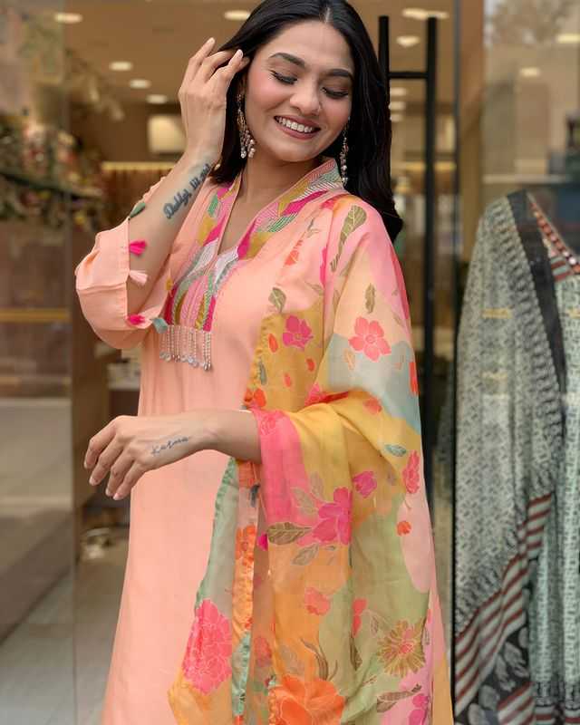 Ynf Rayon KESH502 1025 Kurti Plus Size Collections Wholesale Designer Kurtis Rayon Kurtis Kurti With Pants Manufacturer