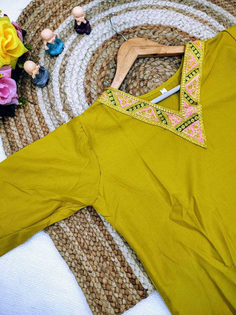 Ynf Rayon KESH517 K3 Kurti Wholesale Kurtis With Bottom Fancy Kurti Kurti With Pants Manufacturer