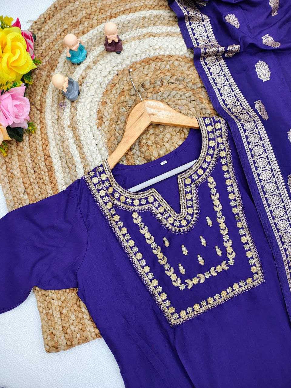 Ynf Rayon KESH517 K4 Suits & Dresses Wholesale Embroidery Suits Party wear suits Silk Suits Manufacturer