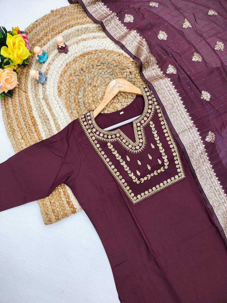 Ynf Rayon KESH517 K4 Suits & Dresses Wholesale Embroidery Suits Party wear suits Silk Suits Manufacturer