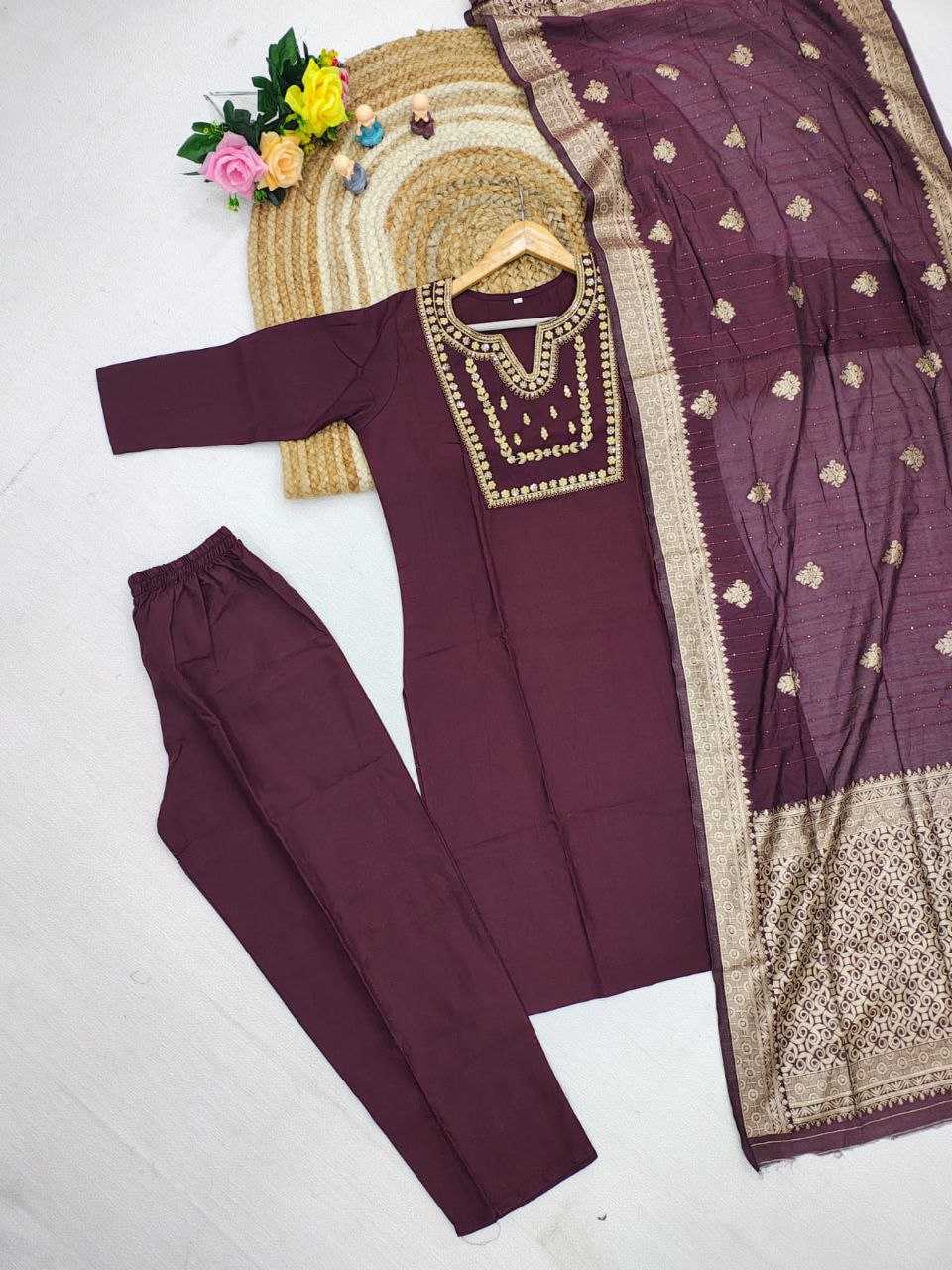 Ynf Rayon KESH517 K4 Suits & Dresses Wholesale Embroidery Suits Party wear suits Silk Suits Manufacturer