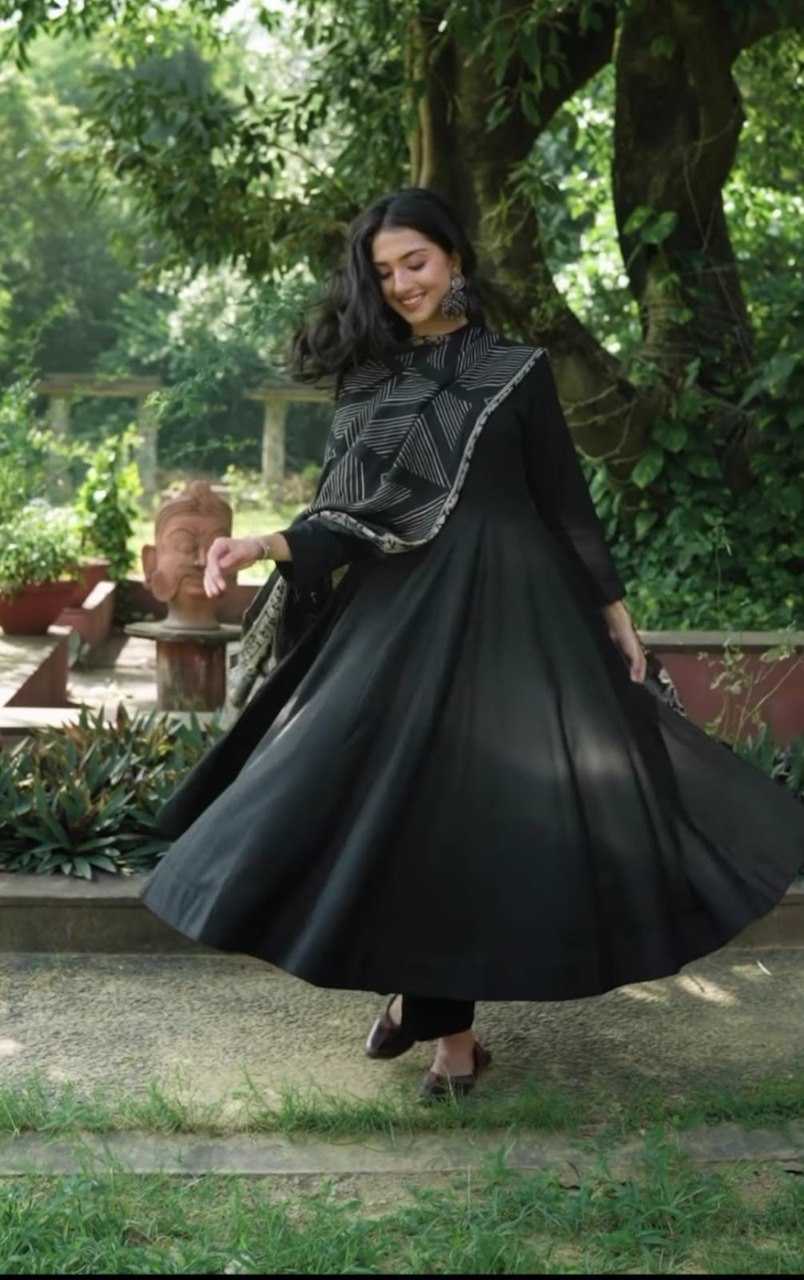 Ynf Rayon KESH559 723 Gowns Western Wears Festive Collections Wholesale Long Gowns Party Wear Gowns Black Gown Manufacturer
