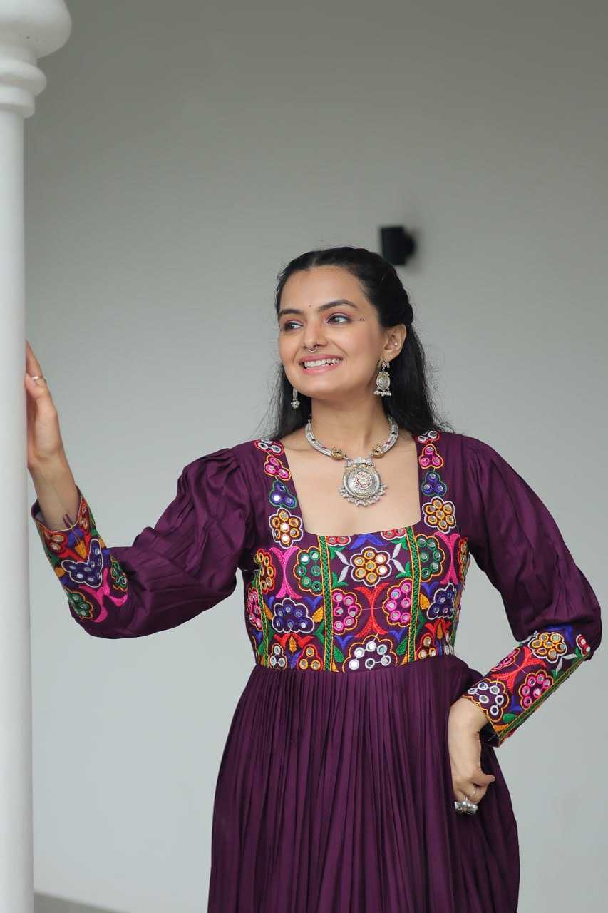 Ynf Reyon Cotton KESH491 9255 Gowns Wholesale Fancy Gowns Embroidery Gowns Long Gowns Manufacturer