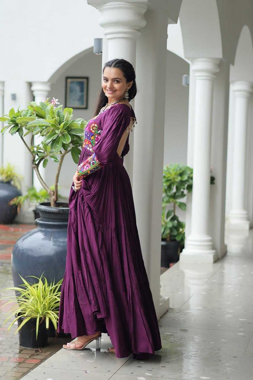 Ynf Reyon Cotton KESH491 9255 Gowns Wholesale Fancy Gowns Embroidery Gowns Long Gowns Manufacturer