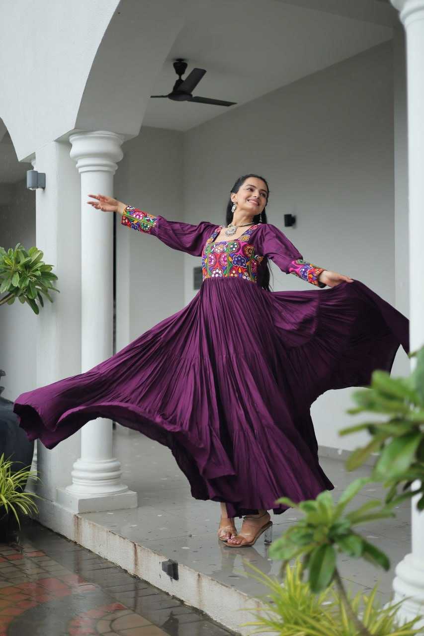 Ynf Reyon Cotton KESH491 9255 Gowns Wholesale Fancy Gowns Embroidery Gowns Long Gowns Manufacturer