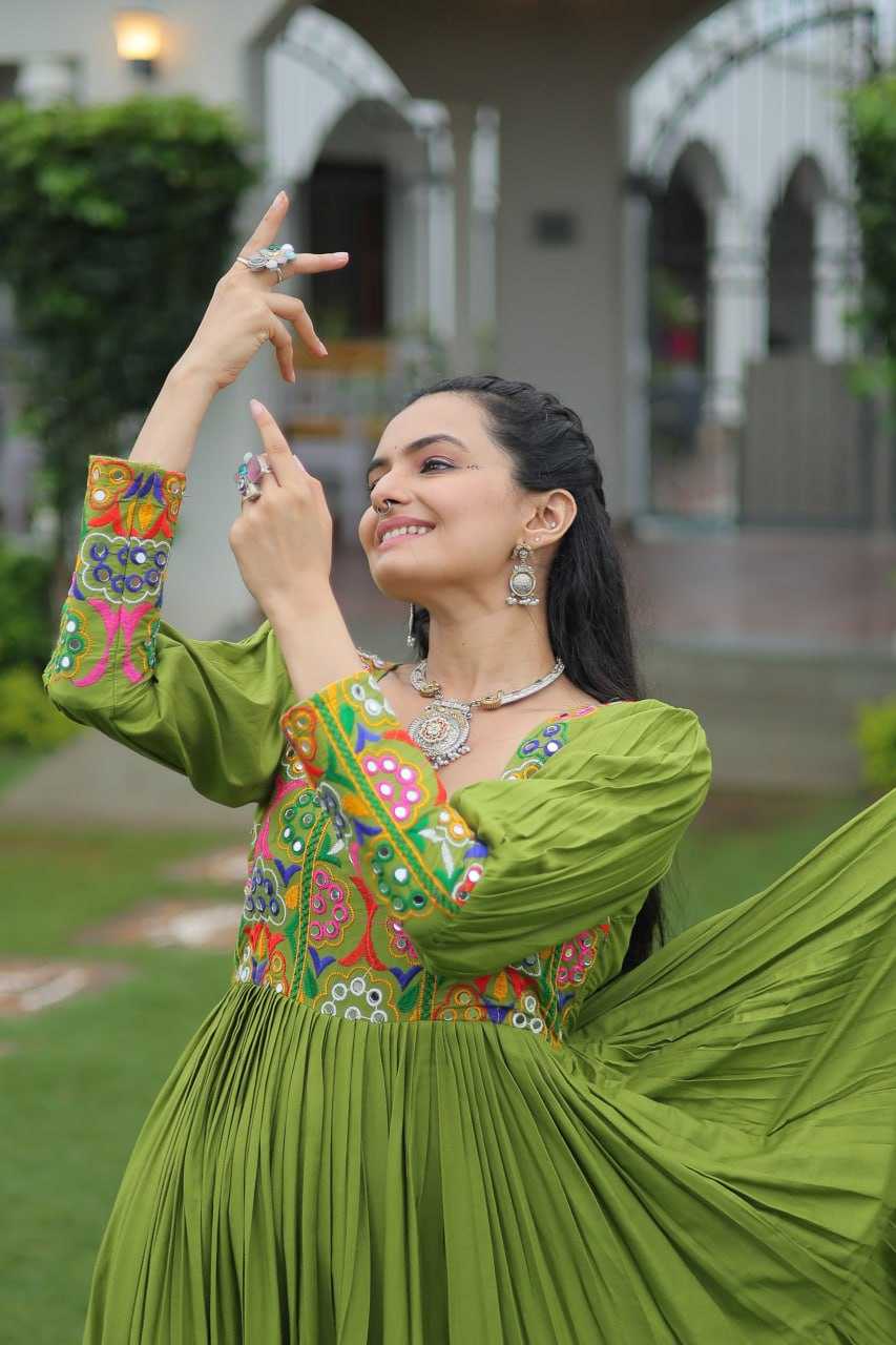 Ynf Reyon Cotton KESH491 9255 Gowns Wholesale Fancy Gowns Embroidery Gowns Long Gowns Manufacturer