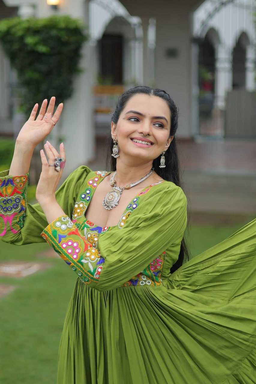 Ynf Reyon Cotton KESH491 9255 Gowns Wholesale Fancy Gowns Embroidery Gowns Long Gowns Manufacturer