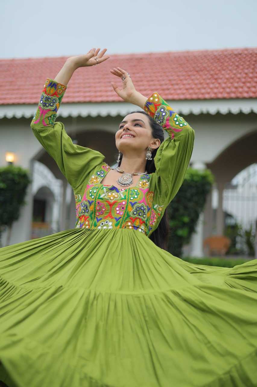 Ynf Reyon Cotton KESH491 9255 Gowns Wholesale Fancy Gowns Embroidery Gowns Long Gowns Manufacturer