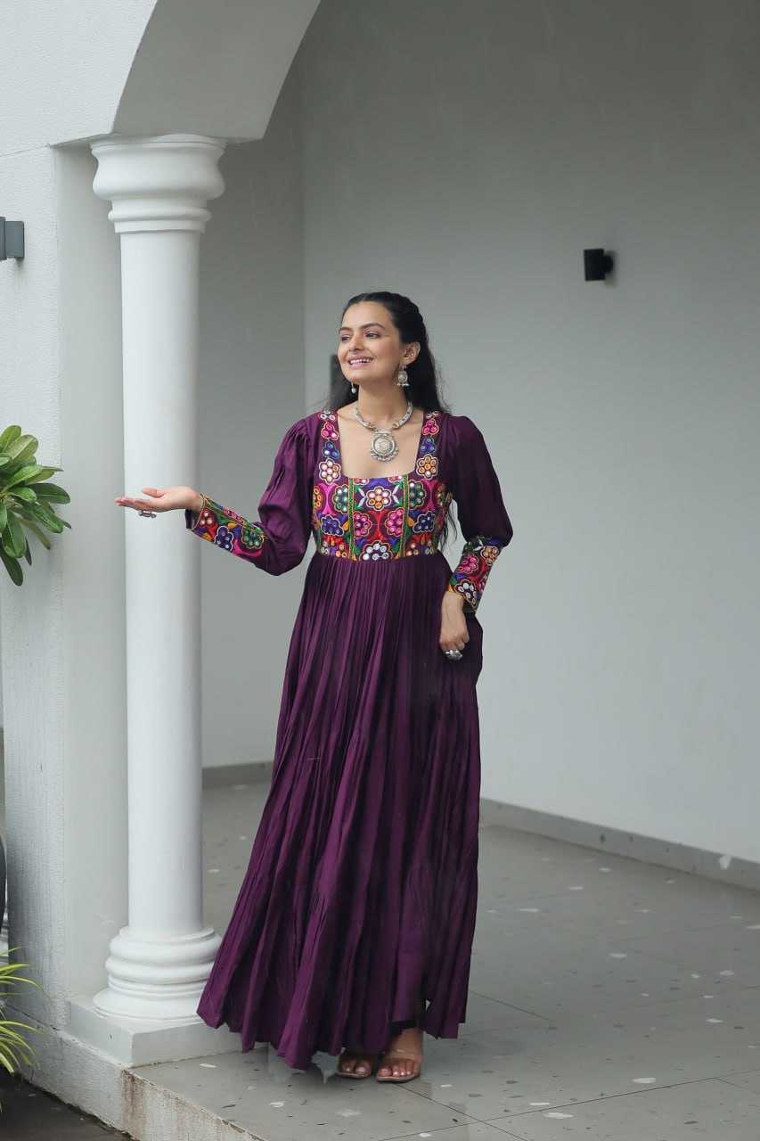 Ynf Reyon Cotton KESH491 9255 Gowns Wholesale Fancy Gowns Embroidery Gowns Long Gowns Manufacturer