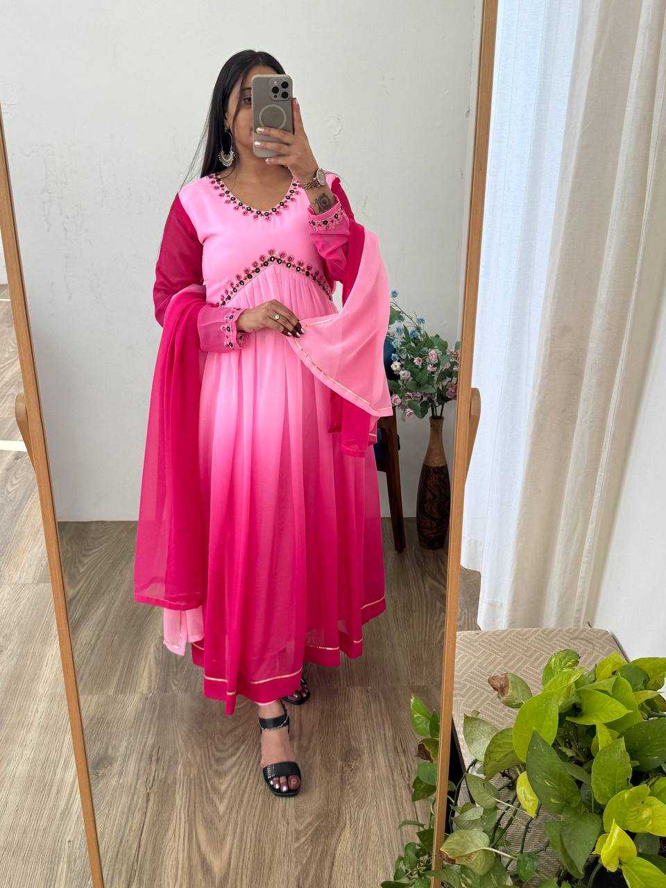 Ynf Silk Cotton Gowns Wholesale Embroidery Gowns Party Gowns Bollywood Style Gowns Manufacturer