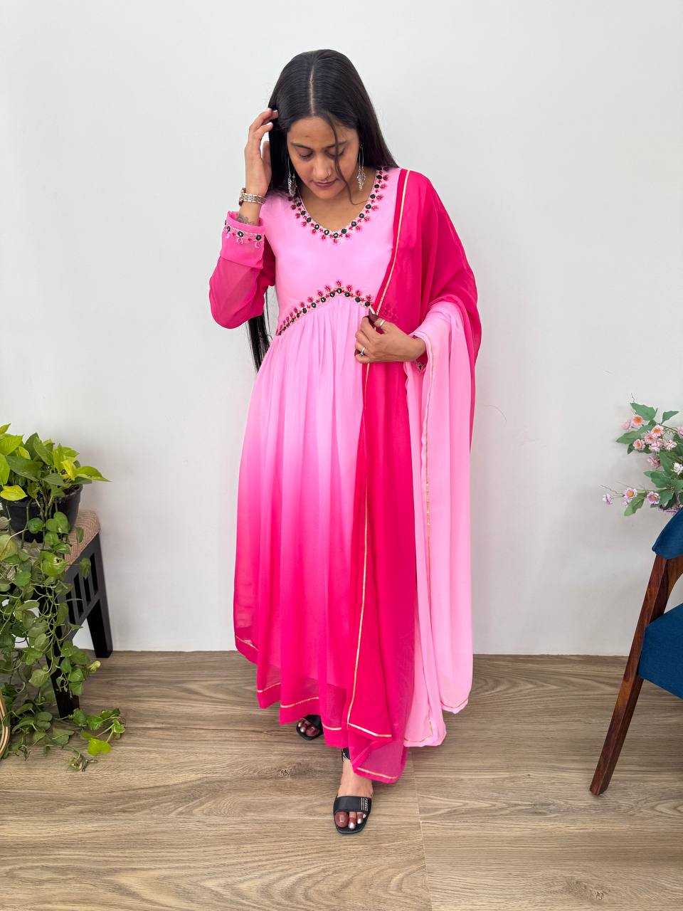 Ynf Silk Cotton Gowns Wholesale Embroidery Gowns Party Gowns Bollywood Style Gowns Manufacturer