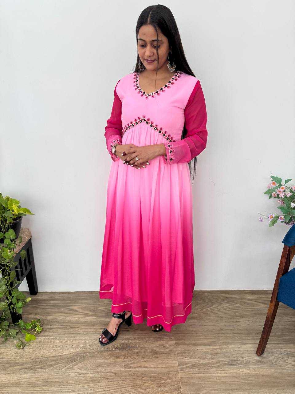 Ynf Silk Cotton Gowns Wholesale Embroidery Gowns Party Gowns Bollywood Style Gowns Manufacturer