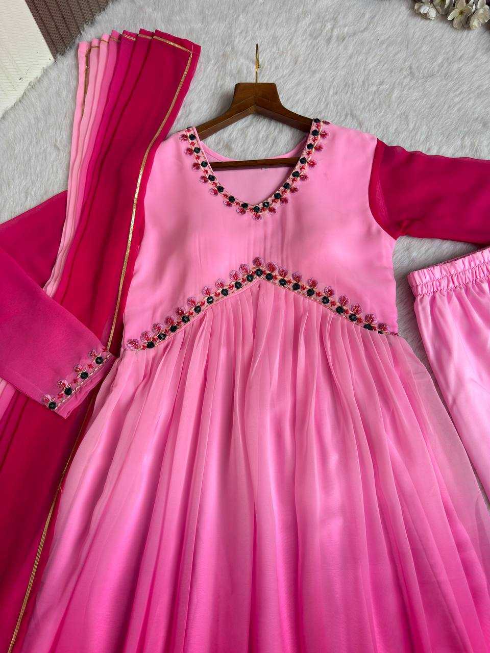 Ynf Silk Cotton Gowns Wholesale Embroidery Gowns Party Gowns Bollywood Style Gowns Manufacturer