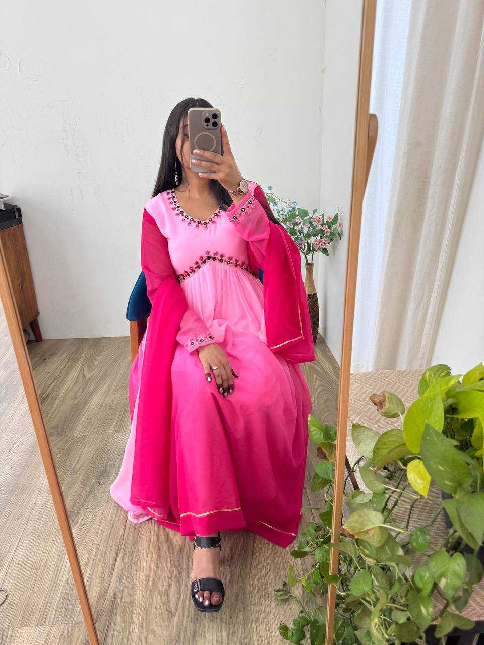 Ynf Silk Cotton Gowns Wholesale Embroidery Gowns Party Gowns Bollywood Style Gowns Manufacturer