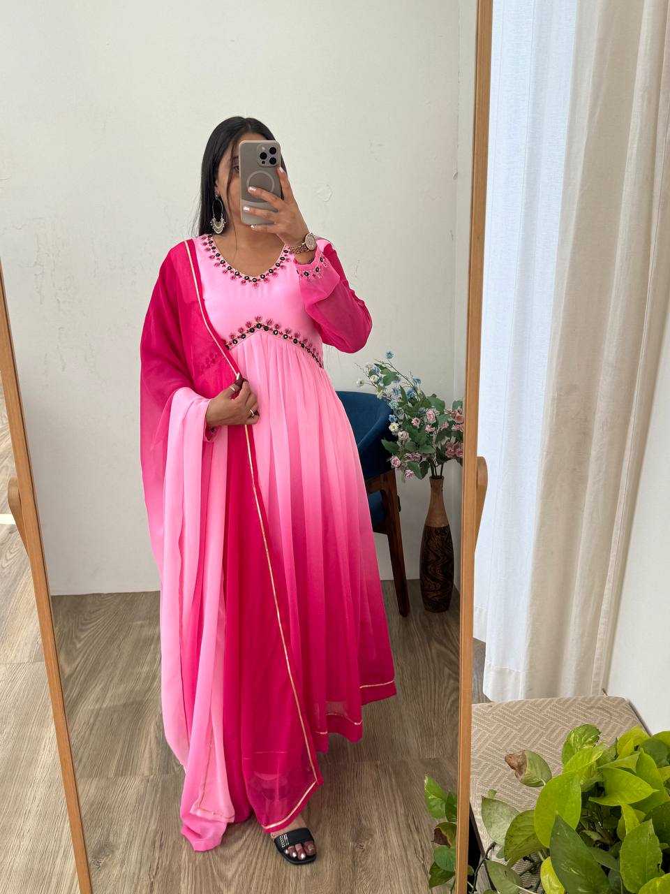 Ynf Silk Cotton Gowns Wholesale Embroidery Gowns Party Gowns Bollywood Style Gowns Manufacturer