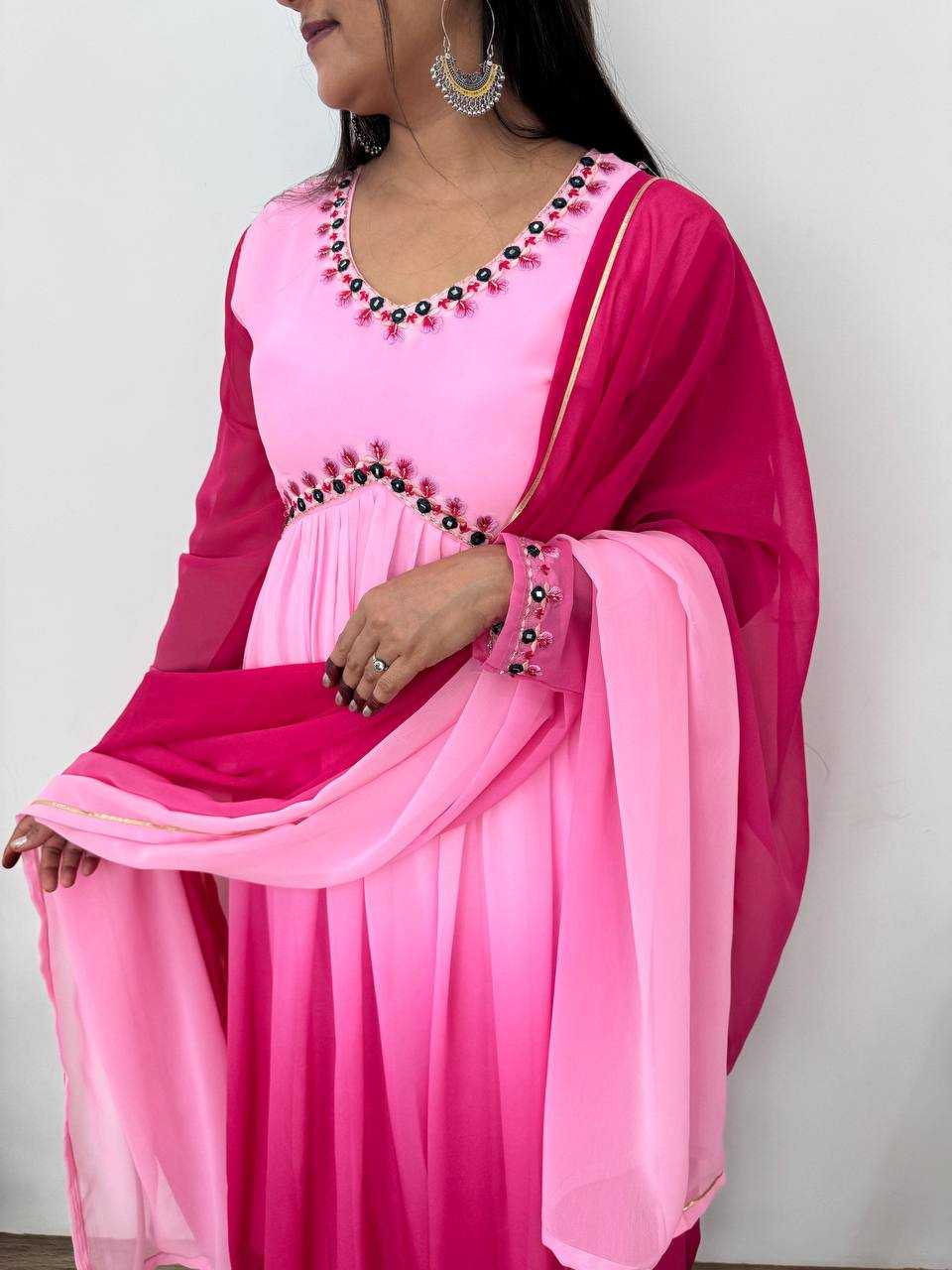 Ynf Silk Cotton Gowns Wholesale Embroidery Gowns Party Gowns Bollywood Style Gowns Manufacturer