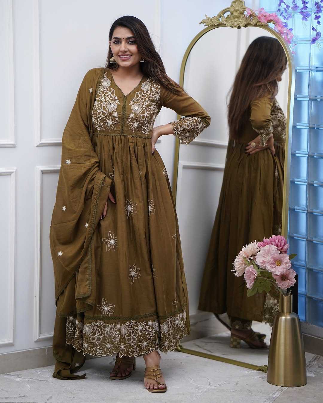 Ynf Silk Cotton KESH545 1030 Gowns Wholesale Embroidery Gowns Silk Gowns Manufacturer
