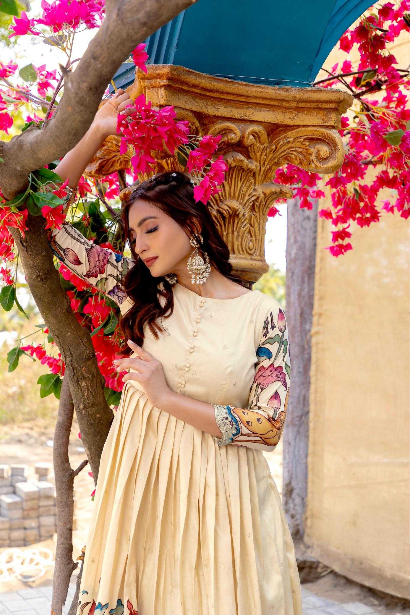 Ynf Silk KESH249 200002 Gowns Festive Collections Plus Size Collections Wholesale Embroidery Gowns Silk Gowns Onam Collections Manufacturer
