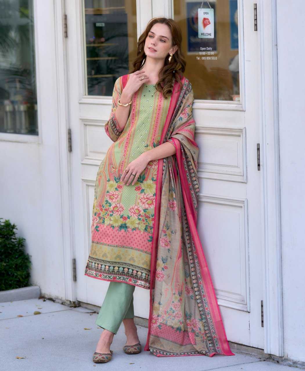 Ynf Silk KESH507 Vatican Suits & Dresses Wholesale Printed Suits Ladies Silk Suit Silk Suits Manufacturer