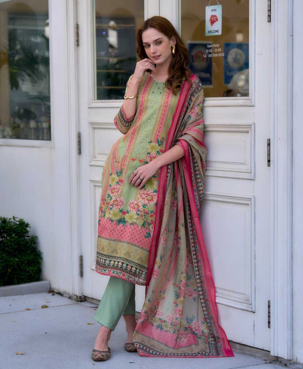Ynf Silk KESH507 Vatican Suits & Dresses Wholesale Printed Suits Ladies Silk Suit Silk Suits Manufacturer