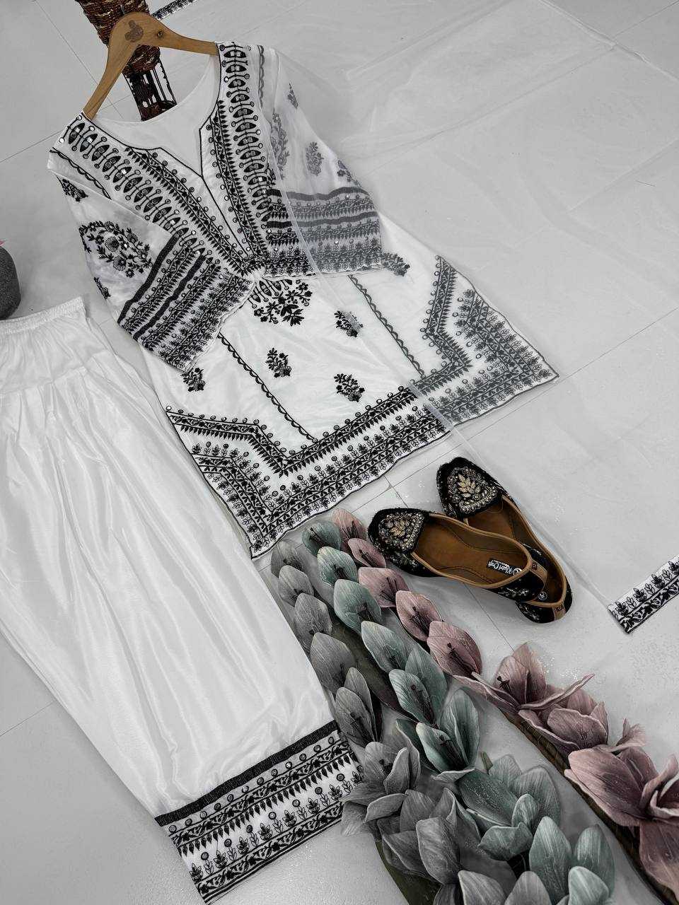 Ynf Silk KESH512 214 Suits & Dresses Wholesale Ladies Suits Dresses Designer Suits Manufacturer