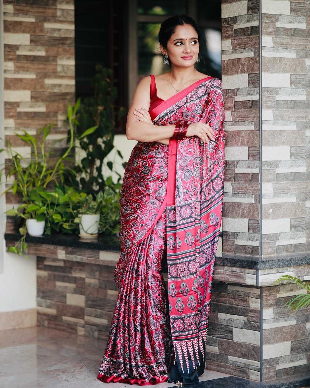 Ynf Silk RIN207 2252 Sarees Wholesale Designer Sarees Ready To Wear Sarees Fancy Sarees Manufacturer