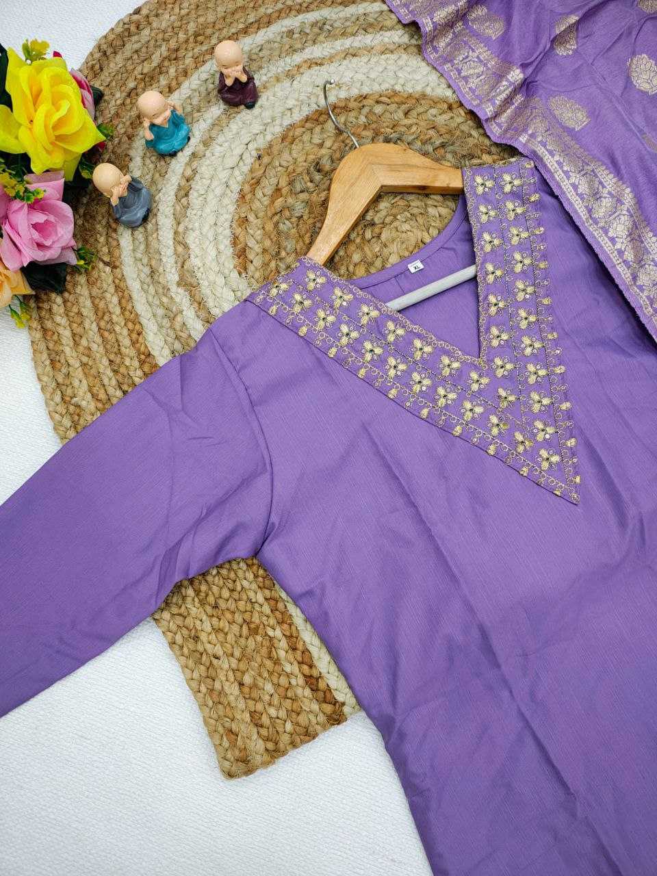 Ynf Slub Reyon KESH517 K4 Kurti Wholesale Fancy Kurti Embroidered Kurtis V-Neck Kurtis Manufacturer