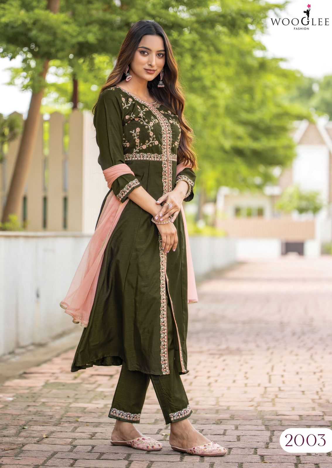 Ynf Soft Vichitra RIN190 WOOGLEE-Surkhi Setwise Collections Wholesale Gowns Catalogs Manufacturer