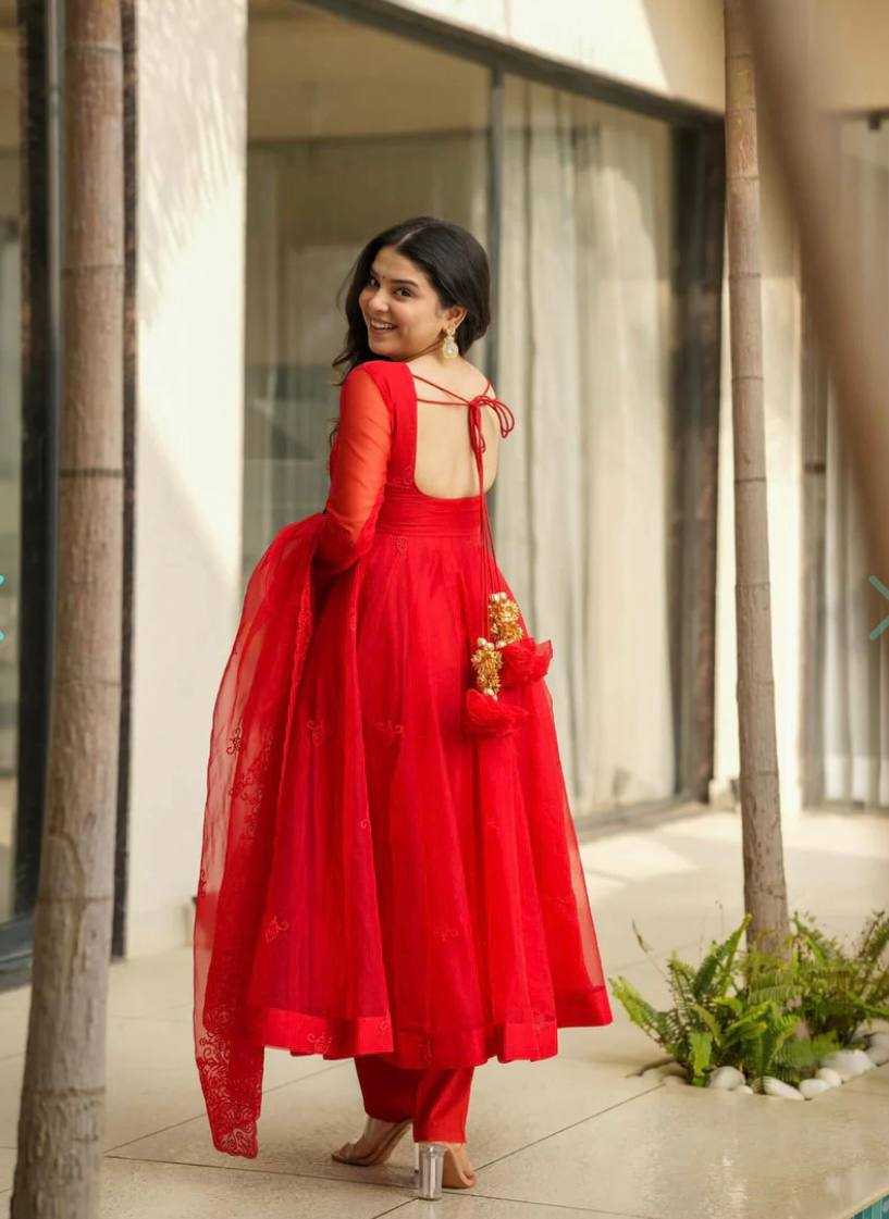 Ynf Tabby Silk KESH523 246 Gowns Wholesale Fancy Gowns Party Wear Gowns Designer Gowns Manufacturer