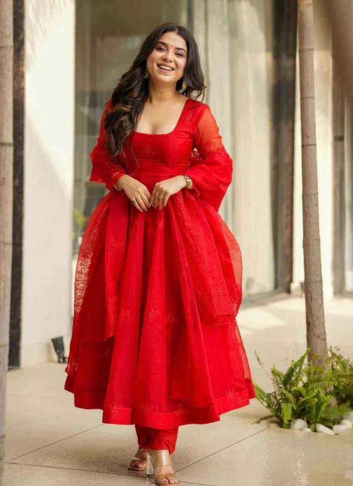 Ynf Tabby Silk KESH523 246 Gowns Wholesale Fancy Gowns Party Wear Gowns Designer Gowns Manufacturer