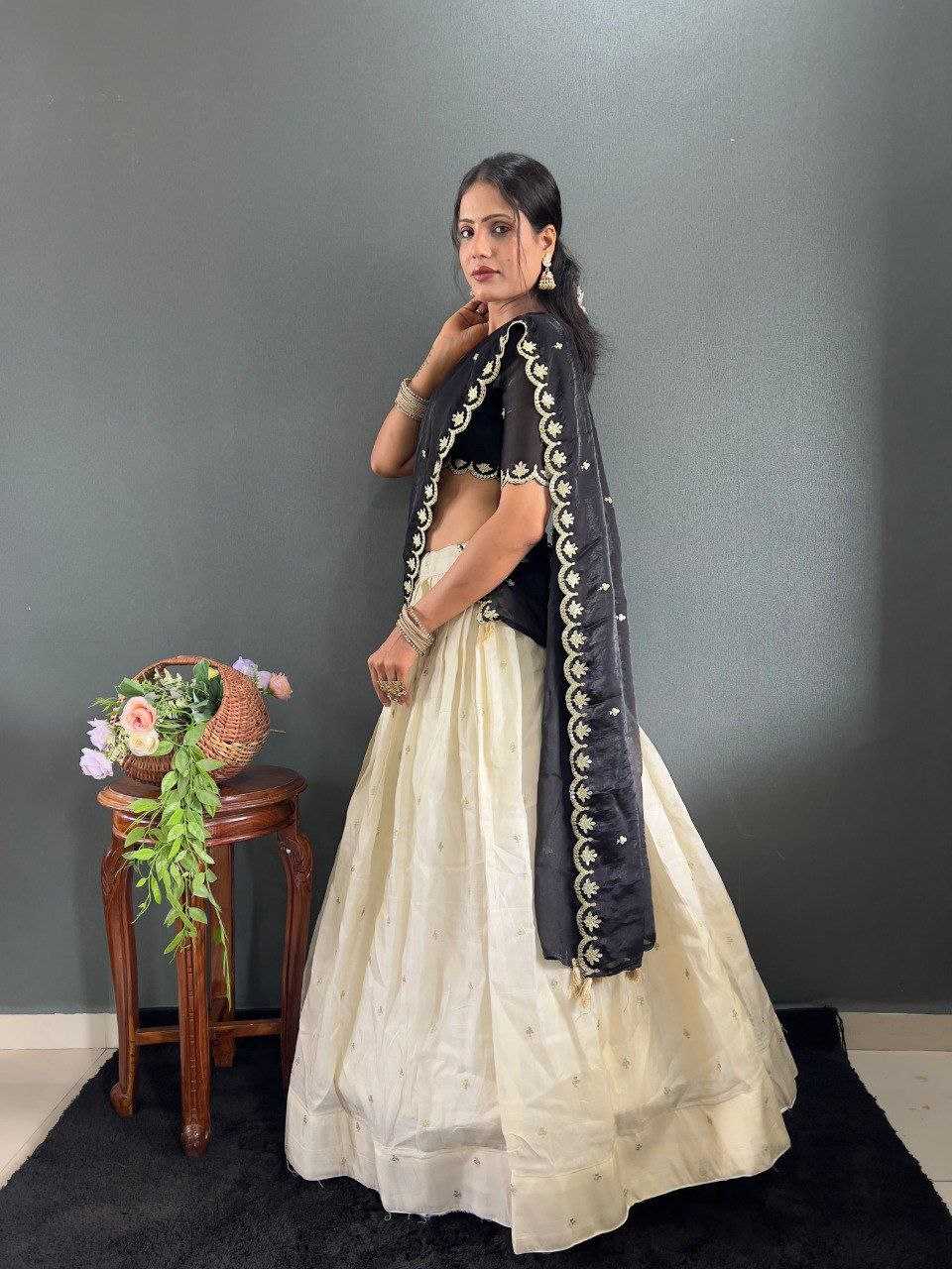 Ynf Tissue Silk KESH554 Kalini Lehengas Wholesale Embroidered Lehenga Manufacturer