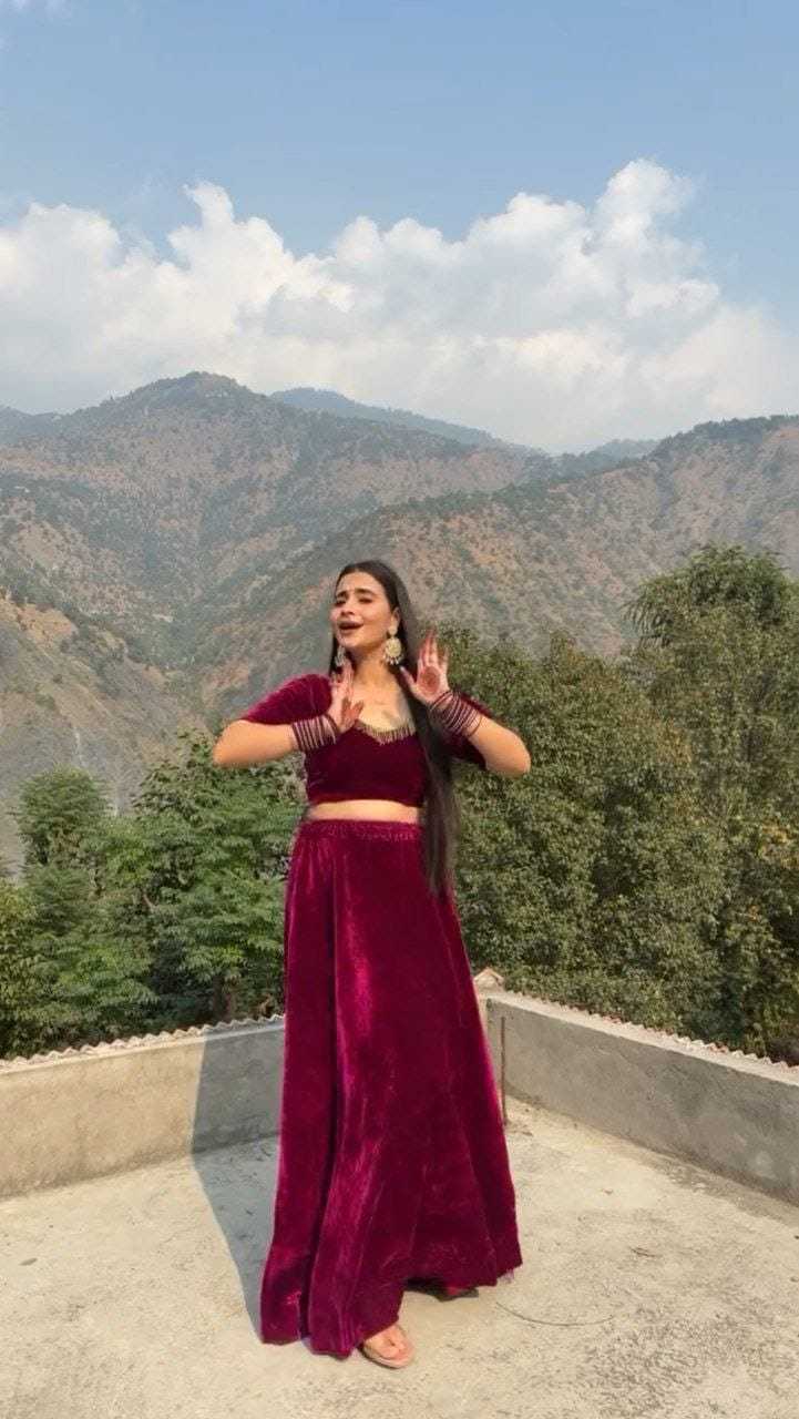 Ynf Velvet RIN157 5261 Lehengas Plus Size Collections Wholesale Designer Lehenga Fancy Lehenga Velvet Lehenga Manufacturer