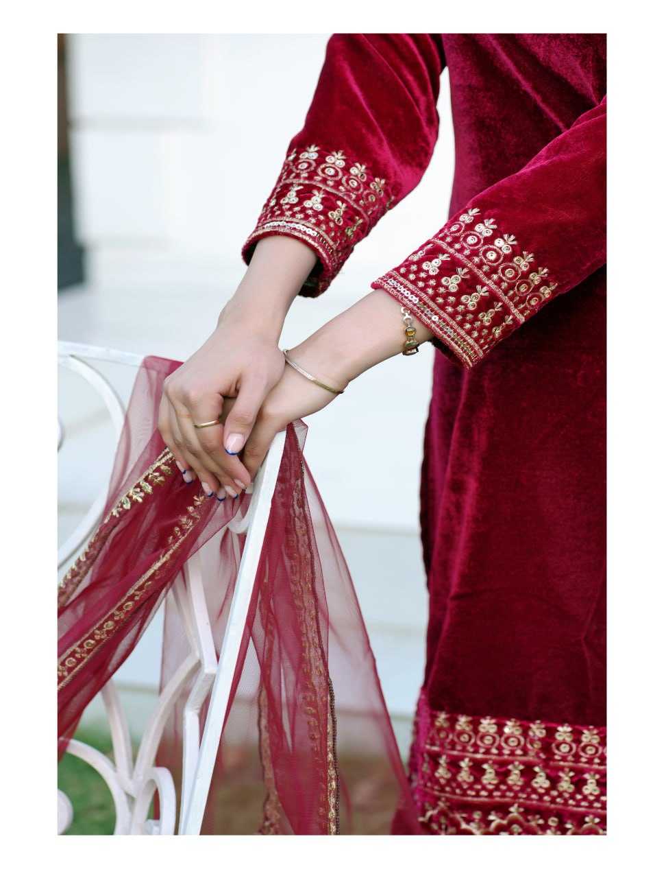 Ynf Velvet RIN232 32 Suits & Dresses Wholesale Kashmiri Suits Velvet Suits Embroidery Suits Manufacturer