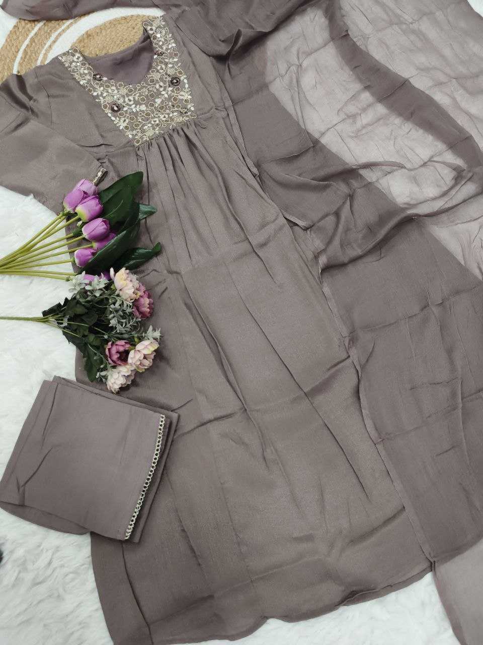 Ynf Viscose KESH529 AYUSHI Suits & Dresses Wholesale Ladies Suits Embroidery Suits Anarkali Suits Manufacturer