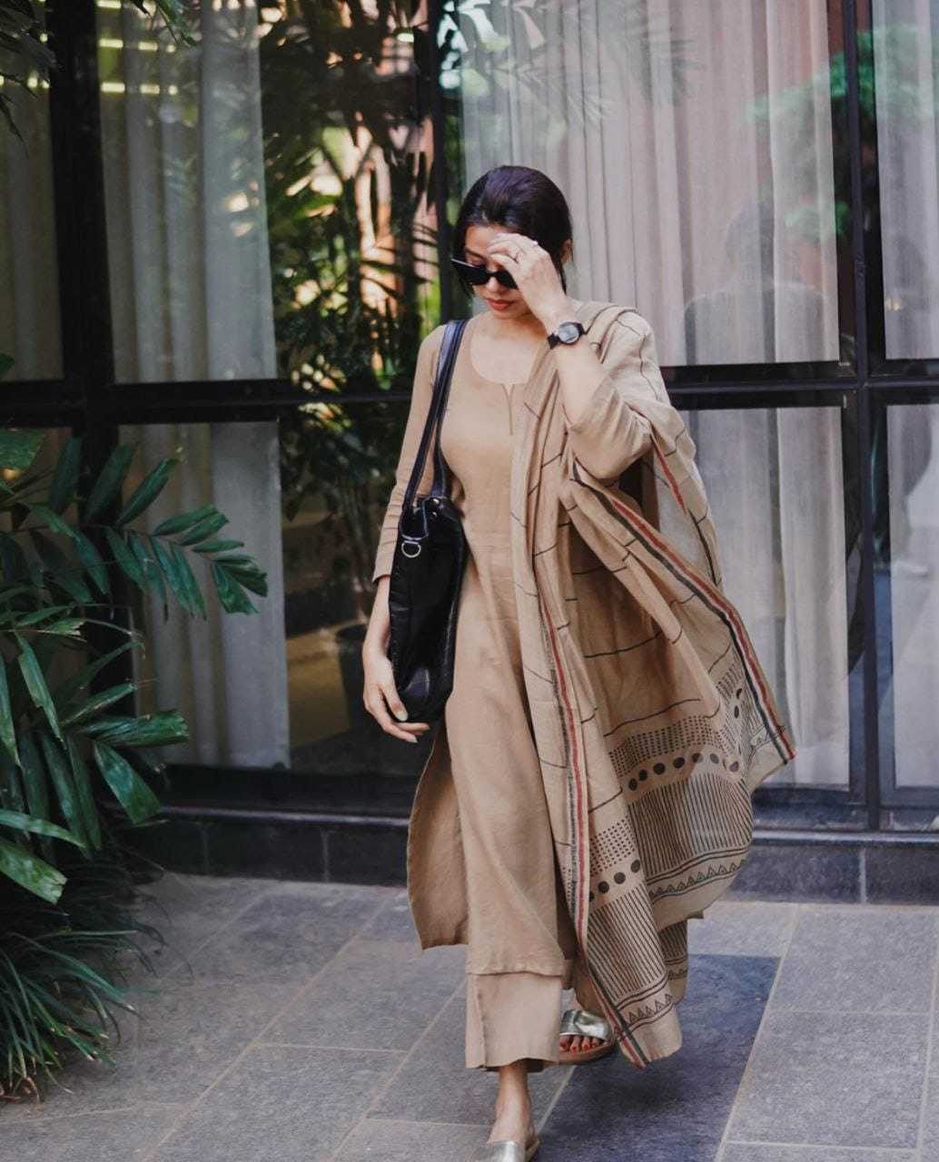 Ynf Viscose RIN222 BS-92 Suits & Dresses Wholesale Party wear suits Designer Suits Casual Dresses Manufacturer