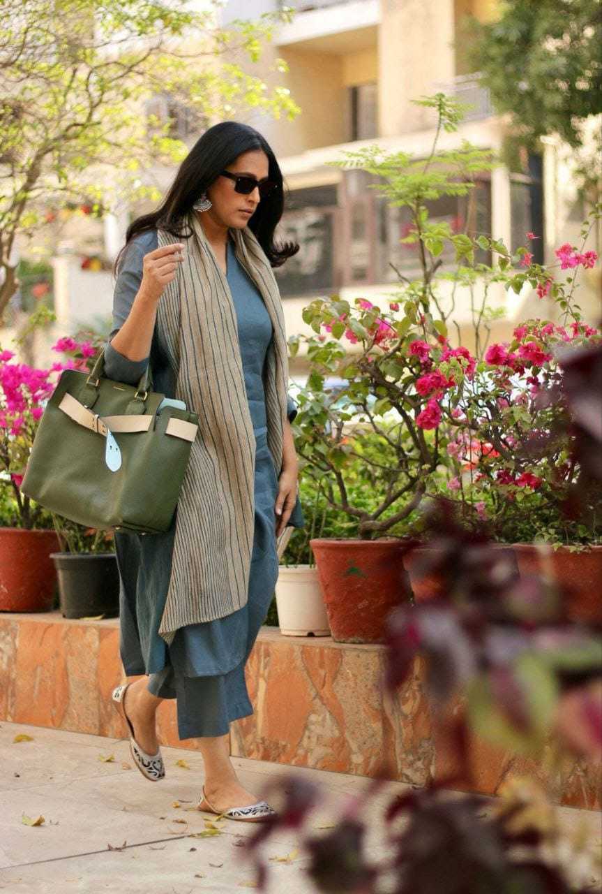Ynf Viscose RIN222 BS-92 Suits & Dresses Wholesale Party wear suits Designer Suits Casual Dresses Manufacturer