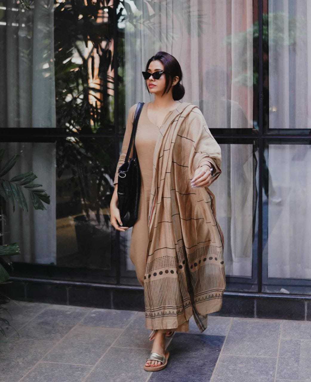 Ynf Viscose RIN222 BS-92 Suits & Dresses Wholesale Party wear suits Designer Suits Casual Dresses Manufacturer