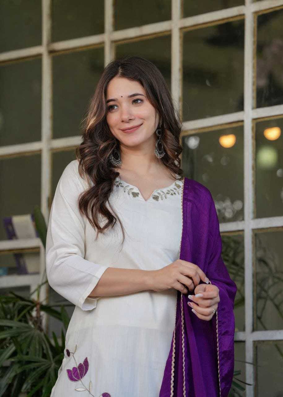 Ynf Viscose RIN222 SI-220 Suits & Dresses Wholesale Embroidery Suits Party wear suits Designer Suits Manufacturer