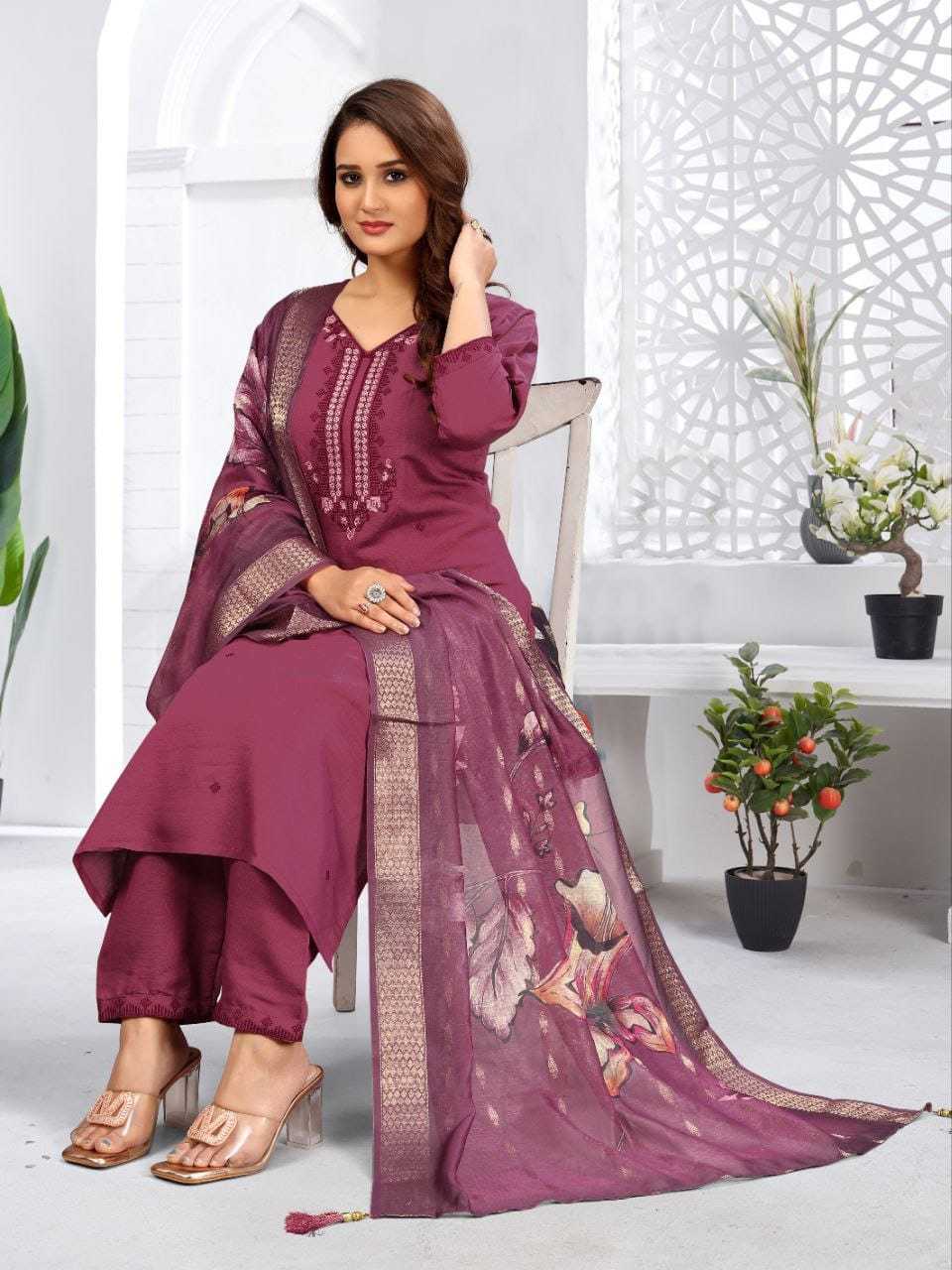 Ynf Viscose RIN222 SI-224 Kurti Wholesale Party Wear Kurtis Designer Kurtis Embroidered Kurtis Manufacturer